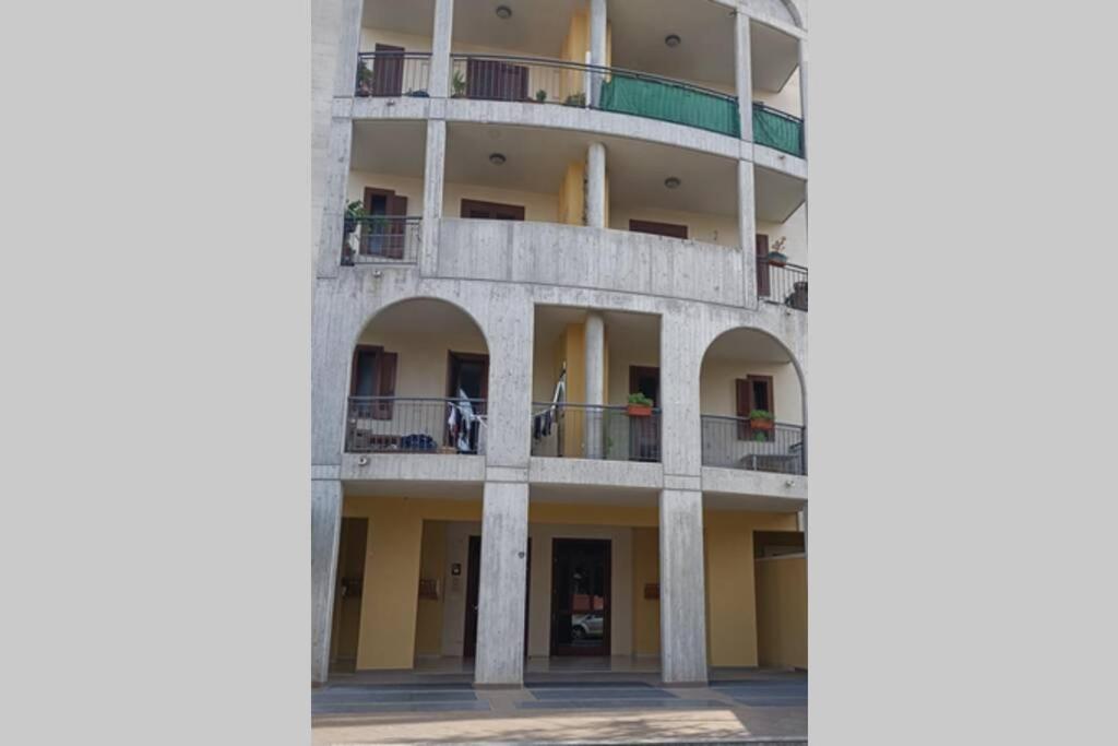 Appartamento a cinque minuti dal centro di Lecce Esterno foto
