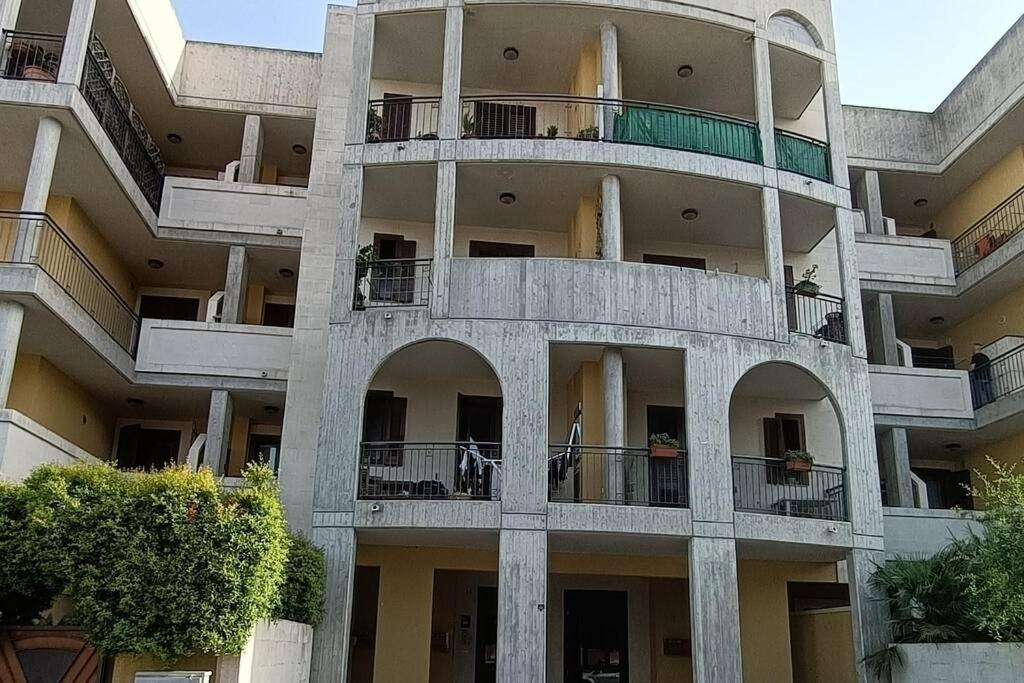 Appartamento a cinque minuti dal centro di Lecce Esterno foto